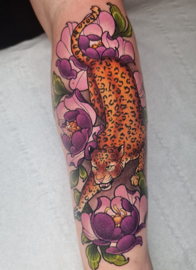 tatouage neo traditonnel panthère tigre fleur toulouse